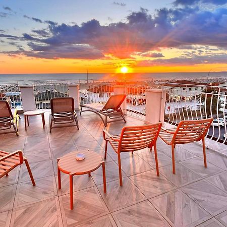 Hotel Medusa リド・ディ・カマイオーレ エクステリア 写真