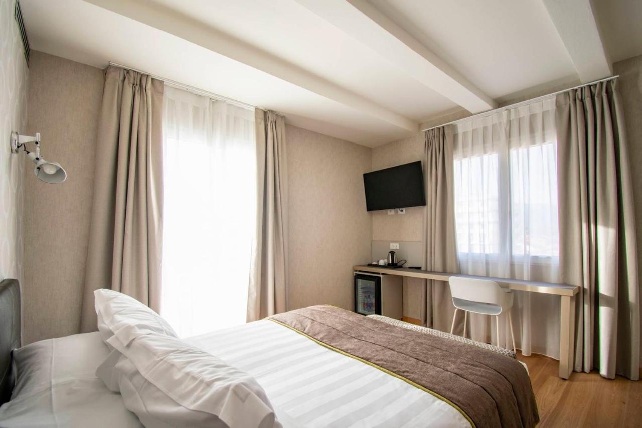 Hotel Medusa リド・ディ・カマイオーレ エクステリア 写真